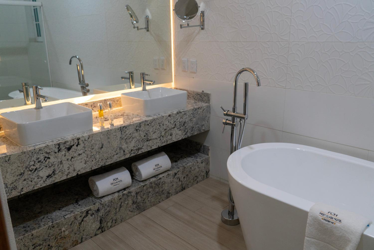 Bathroom 4, FCH Hotel Minerva-CAS, Guadalajara