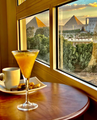 Food & Drinks 5, New Museum, Pyramids inn, Al-Ahram