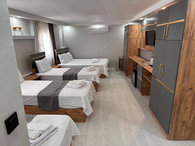 Others 5, Efehan Otel, Merkez
