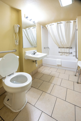 Bathroom 4, Econo Lodge McAlester, Pittsburg
