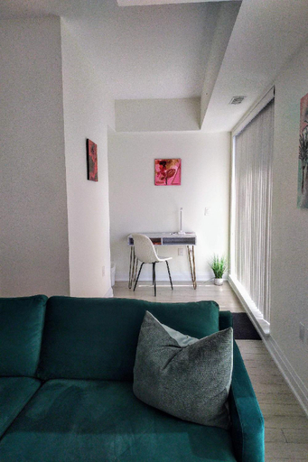 Others 3, GGP Boutique Townhome, York