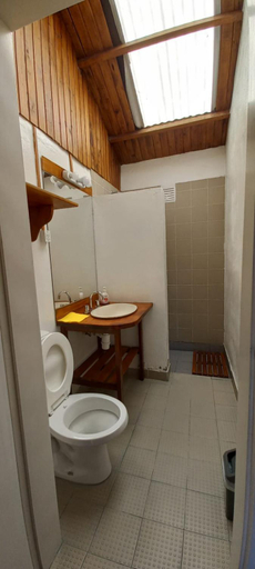 Bathroom, ESTANCIA LA SERENA, Lago Buenos Aires