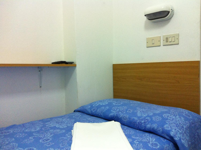 Bedroom 3, Hotel Graziana, Rimini