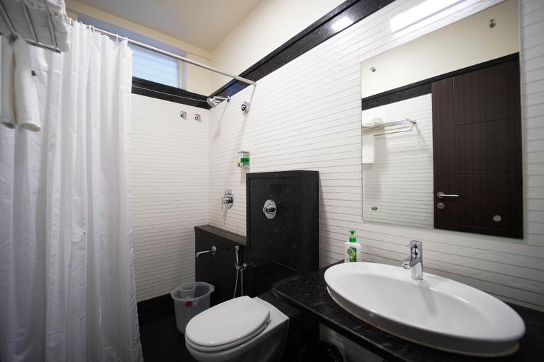 Bathroom 4, Sun Shine Hotel, Bangalore