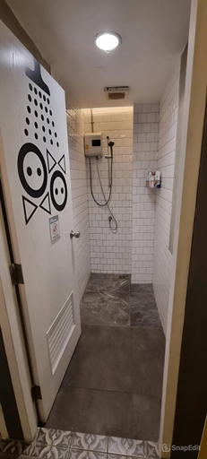 Bathroom 2, The Space Hometel - Women Only, Ratchathewi