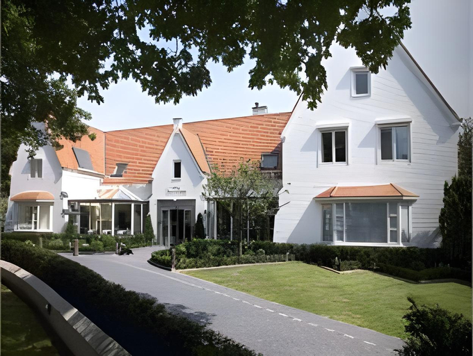 Exterior view 4, Hotel Lugano, West-Vlaanderen