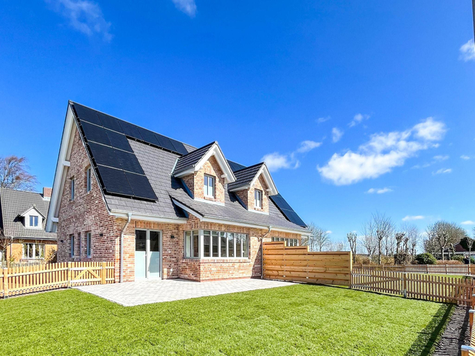 Exterior & Views 2, Moderne Doppelhaushalfte in Niebull, Nordfriesland