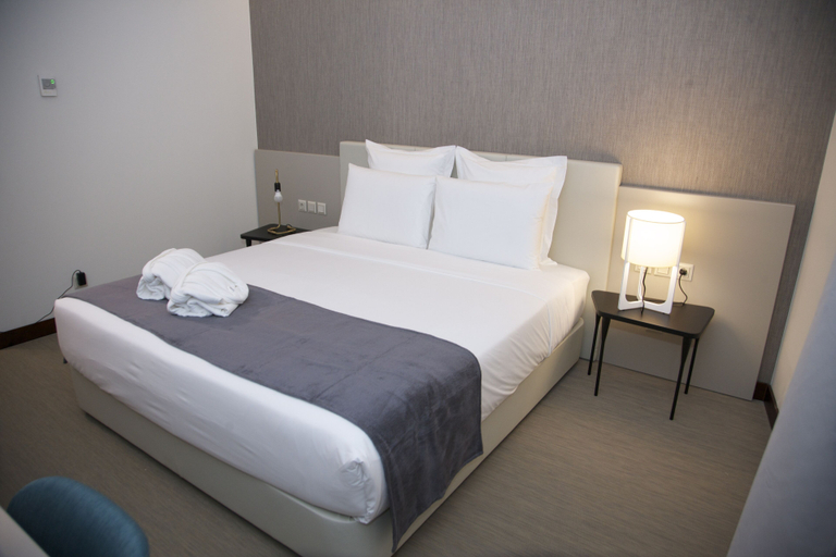 Bedroom 2, Hotel Continental Horizonte, Maianga