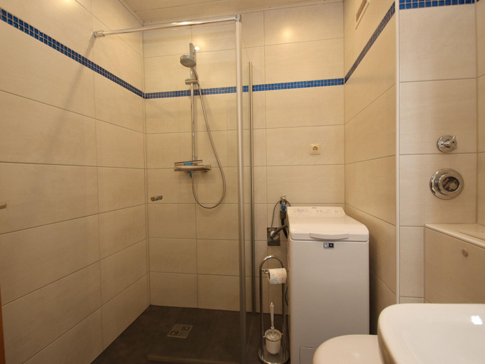 Bathroom 3, Ferienhaus Seeschwalbe in Dornumersiel, Aurich