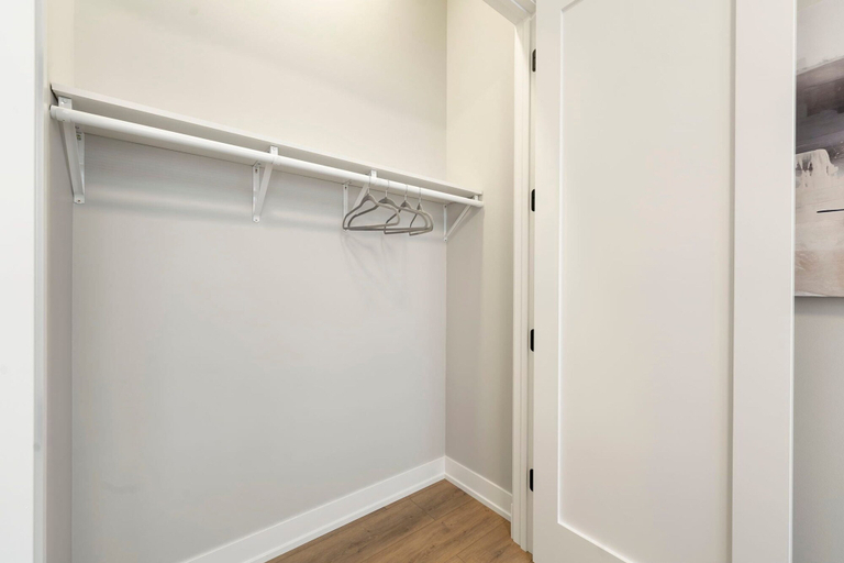 Room 4, Spacious Bright Modern New Unit in Tri Taylor, Cook