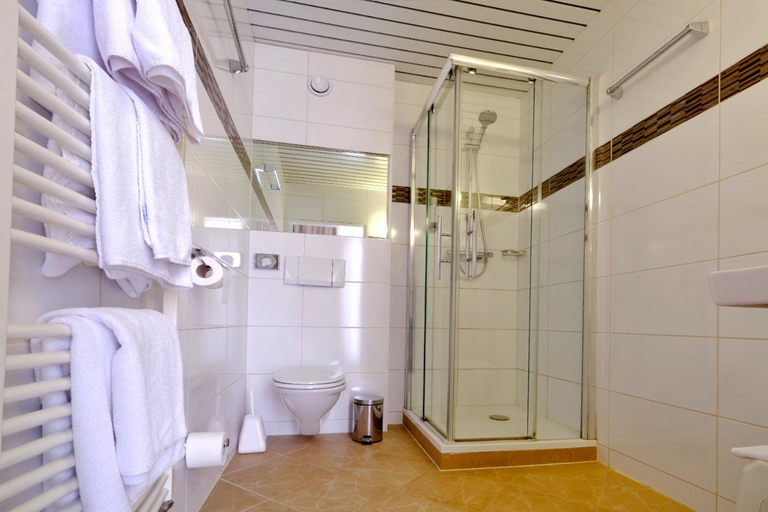 Bathroom 4, Hotel Beethoven, Mödling