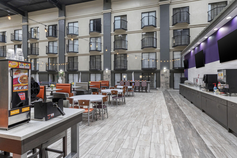 Food & Drinks 5, Best Western Plus Clemson Hotel & Conference Center, Pickens