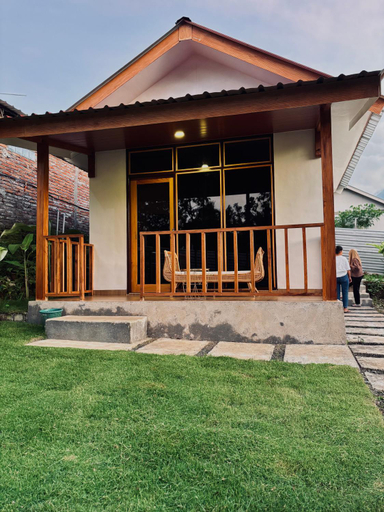 Exterior & Views 1, Anjani Larva Cottage - Homestay and Eatery, Lombok