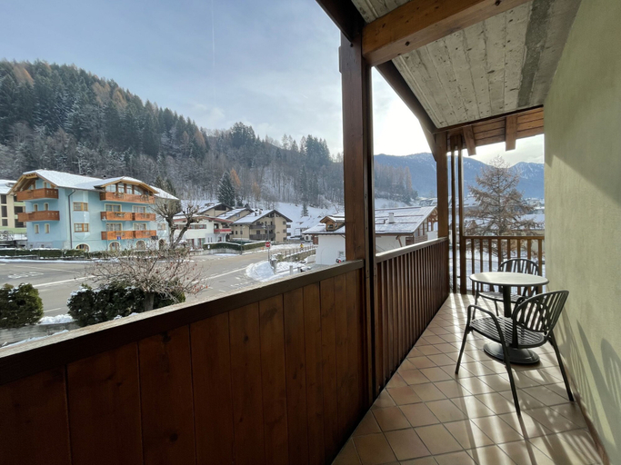 Room 2, 093 Cond Gaiolin 26, Trento