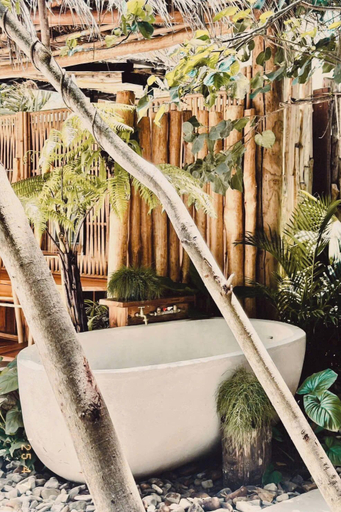 Bathroom 4, The Survival by Seudam, K. Ko Kut