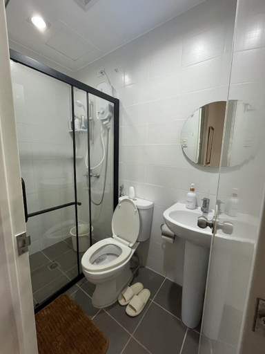 Bathroom, Londoner Estate , Mandaue City