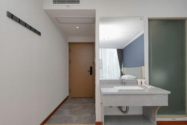 Bathroom, Elan Inn Wuhan Optical Valley Square, Wuhan