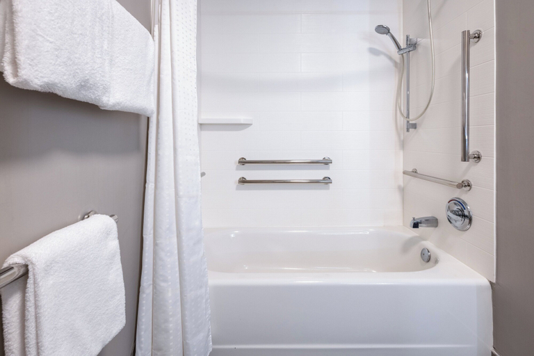 Bathroom 5, Holiday Inn Express & Suites DEWITT (SYRACUSE) by IHG, Onondaga