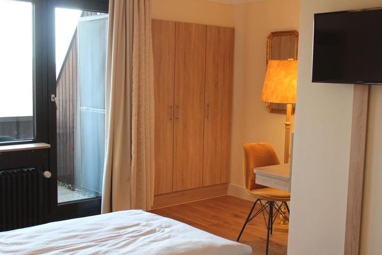 Bedroom 5, Burghotel Schone Aussicht Bauer GmbH, Rems-Murr-Kreis