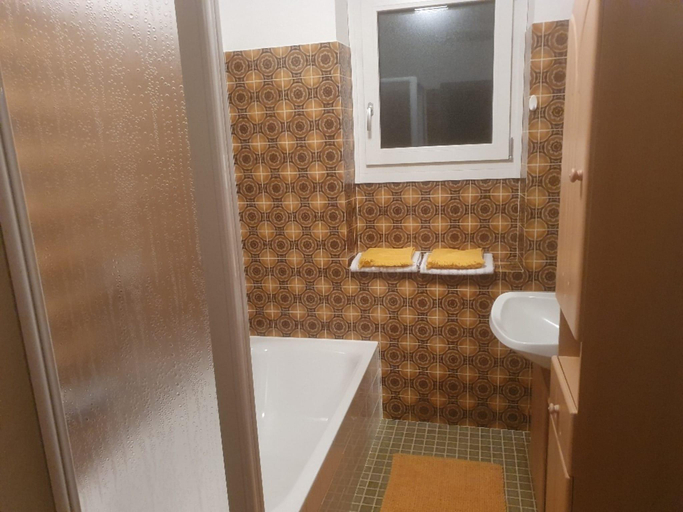 Bathroom 3, Holiday Home in Altmelon near Weinsberg Forest, Zwettl