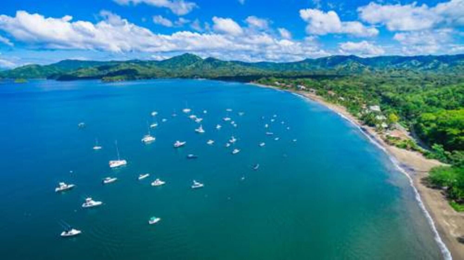 Room 3, Breathtaking Oceanview Retreat With Infinity Pool in Playa Potrero Villa Blanca, Santa Cruz
