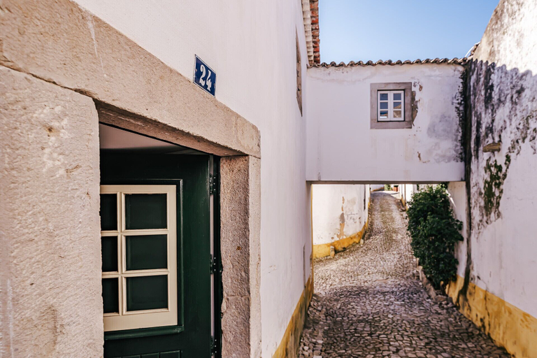 Room 3, CAM - Aguarelas Francesas T2, Óbidos