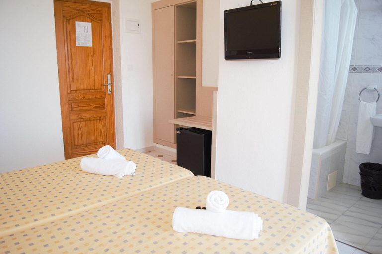 Bedroom 4, Hotel Roca Bella, Baleares