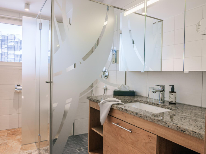 Bathroom 3, Hotel VICTORIA - adults only bar & breakfast, Schwaz