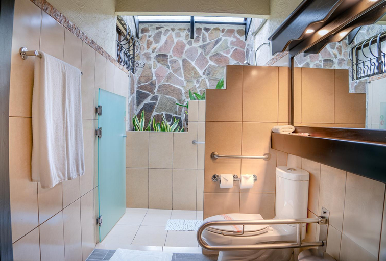 Bathroom 4, Hotel Arenal Springs Resort & Spa, San Carlos