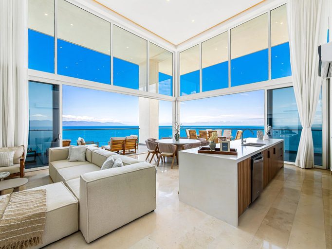 Room 3, Beachfront Luxury 4BR Penthouse With Incredible Ocean Views, Puerto Vallarta