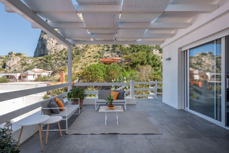 Room 3, Seaview Villa In Mongerbino by Wonderful Italy, Palermo