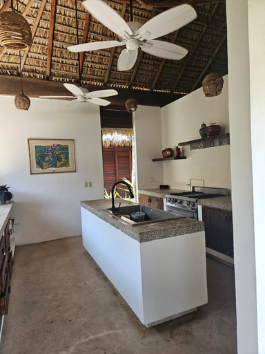 Room 2, Casa Rhino Puerto Escondido Oaxaca Mexico, Dist. Pochutla