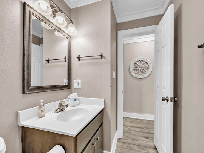 Bathroom 4, Beachside Villas 122, Walton
