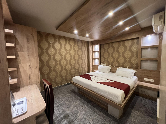 Others 3, Dreamz Lodge, Bangalore