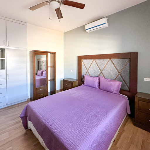 Room 4, Sleek Downtown Escape With Private Parking, Puerto Peñasco