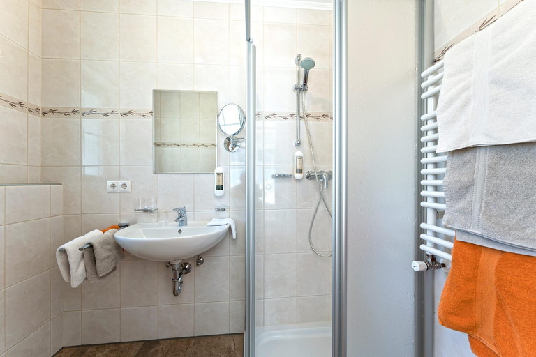 Bathroom 5, Apart Garni Astrada, Landeck