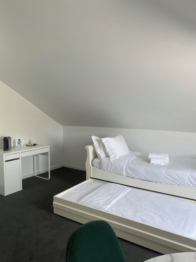 Bedroom 2, Avenue Hill Hotel, Lisbon