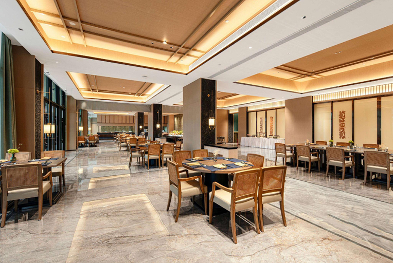 Food & Drinks 5, Howard Johnson Hot Springs Plaza YingHuaShan, Deyang