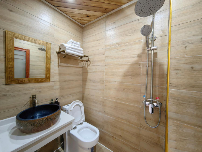 Bathroom 4, Just wait for you- English reception-Ticket reservation, Zhangjiajie