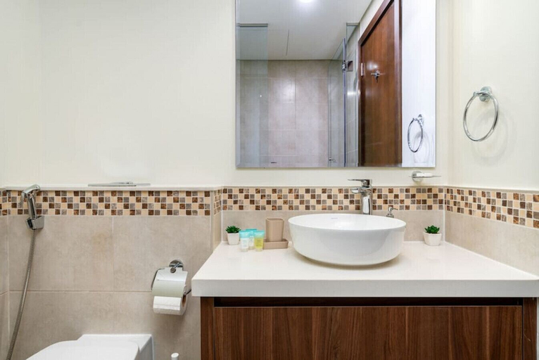 Room 3, Sparking 2 BR at Vera Residences, Dubai