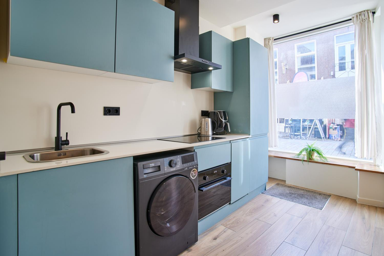 Others 4, Curated apartment near Scheveningen beach, Den Haag