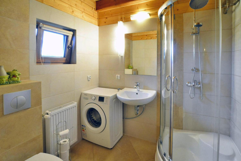 Bathroom 2, Holiday home by the lake, private garden, Oswino, Łobez
