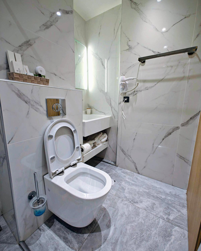 Bathroom 4, Royal King David, South Aegean