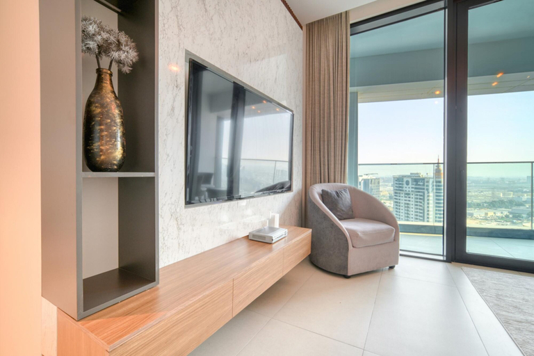 Room 3, Ritzy Address JBR Apt w Scenic Balcony View, Dubai