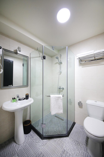 Bathroom 4, inn go Kutaisi, Tskaltubo
