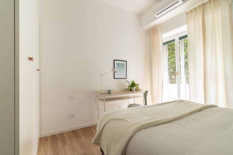 Room 4, w Stylish 2BR Near Navigli City Landmarks, Milano