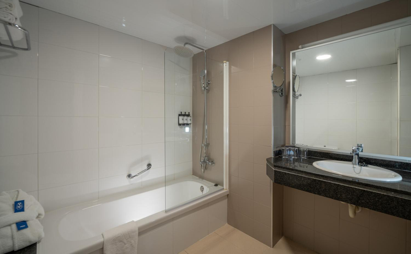 Bathroom 5, AQUA Hotel The Breeze & Spa - All Inclusive - Adults Only - 4Sup, Barcelona