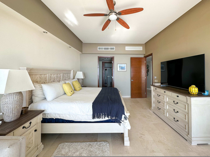 Room 2, Renovated Beachfront Condo With Private Beach, Puerto Peñasco