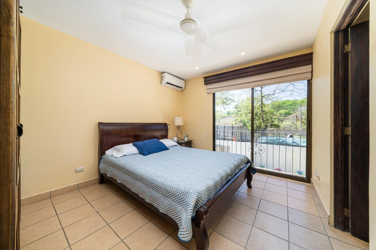 Room 2, Freshly Updated 3BR With Pool Walk to the Beach Casa Luz de Luna, Santa Cruz