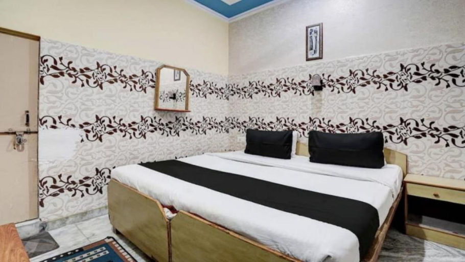Others 5, Goroomgo Pyrenees Home Stay Agra, Agra